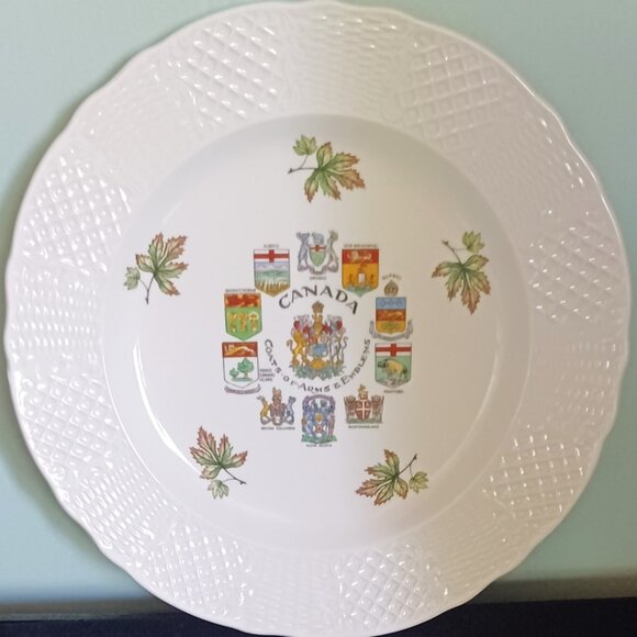 Vintage Canada  Plate Province Coats Of Arms & Emblems Display - Picture 1 of 4